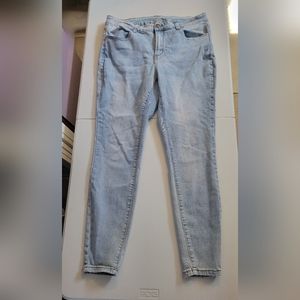 Light Wash Skinny Jeans